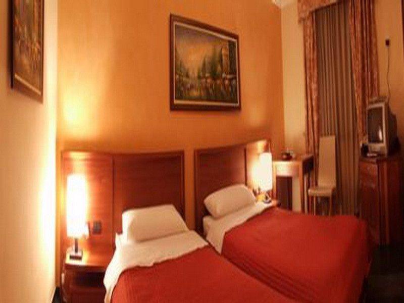 Nov Hotel تيرانا المظهر الخارجي الصورة