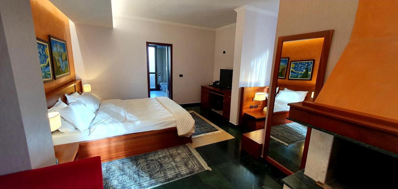 Nov Hotel تيرانا المظهر الخارجي الصورة