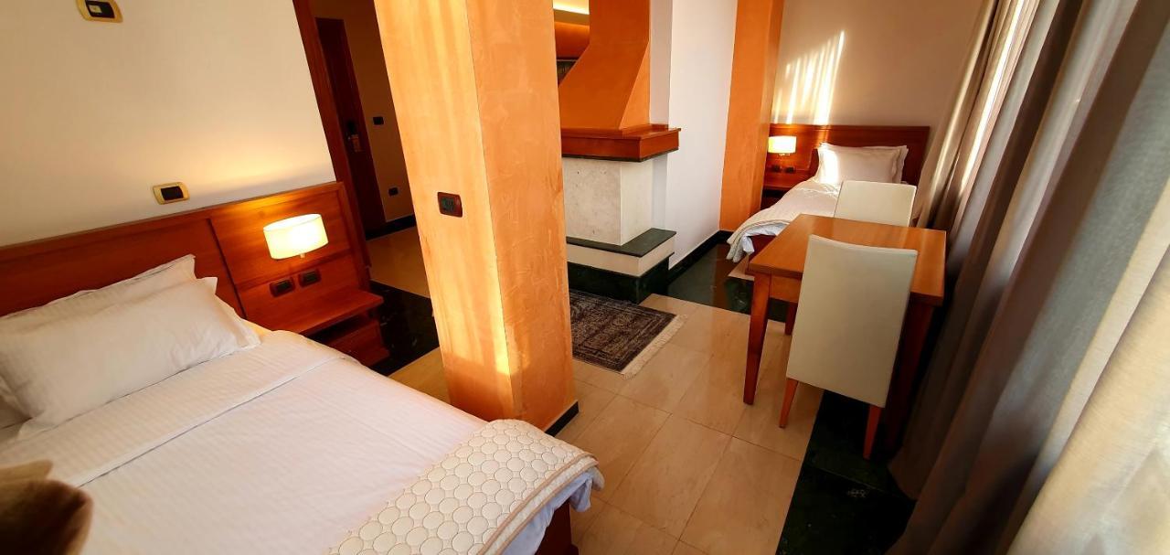 Nov Hotel تيرانا المظهر الخارجي الصورة