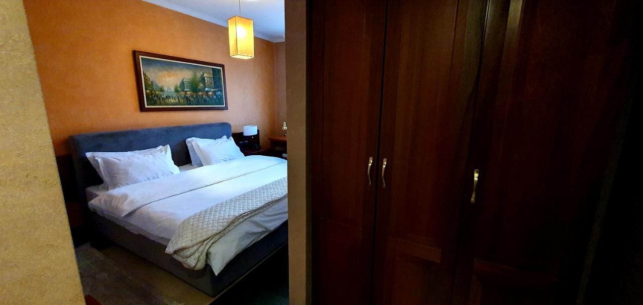 Nov Hotel تيرانا المظهر الخارجي الصورة