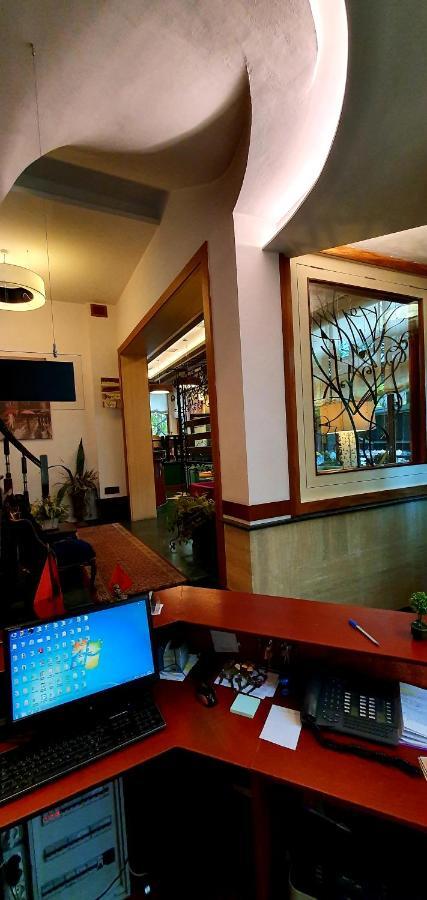 Nov Hotel تيرانا المظهر الخارجي الصورة