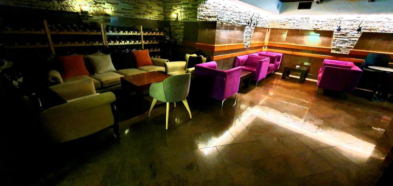 Nov Hotel تيرانا المظهر الخارجي الصورة