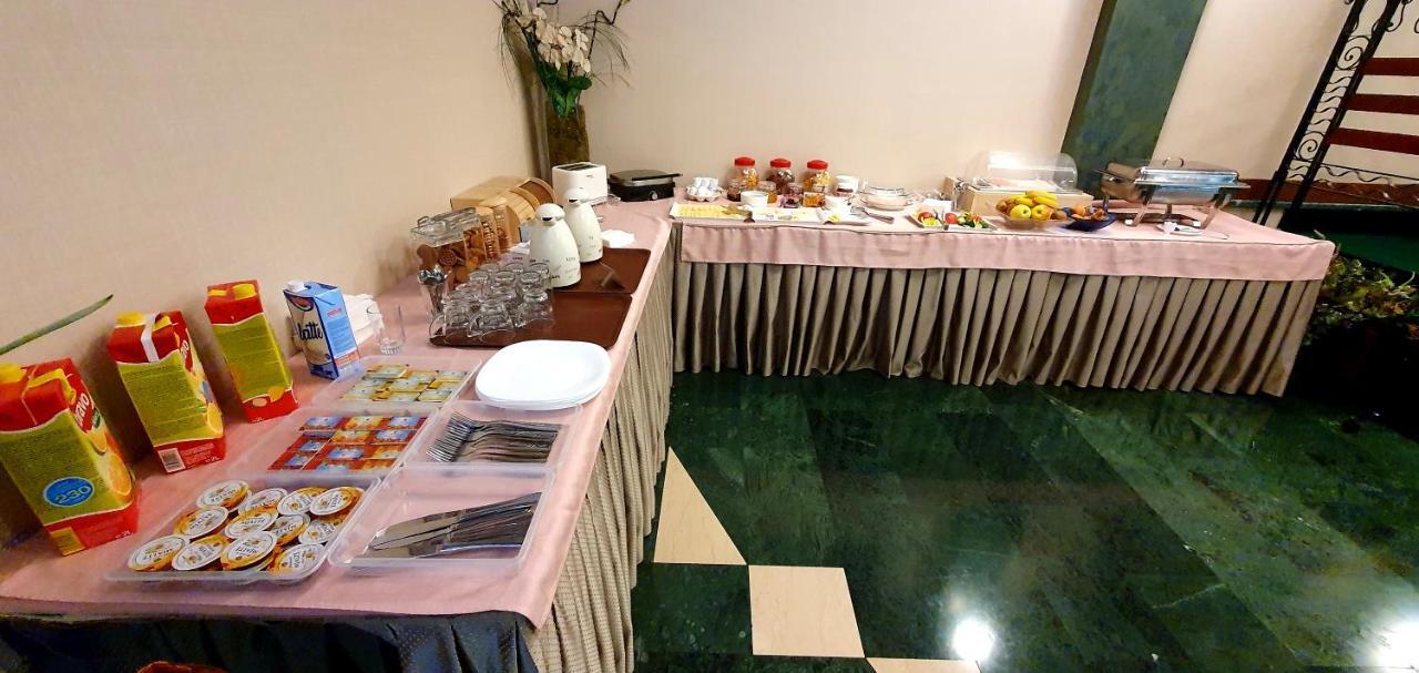 Nov Hotel تيرانا المظهر الخارجي الصورة