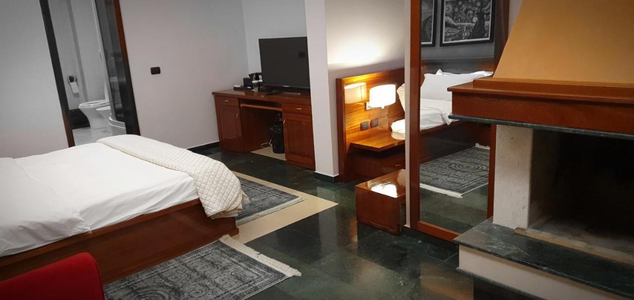 Nov Hotel تيرانا المظهر الخارجي الصورة